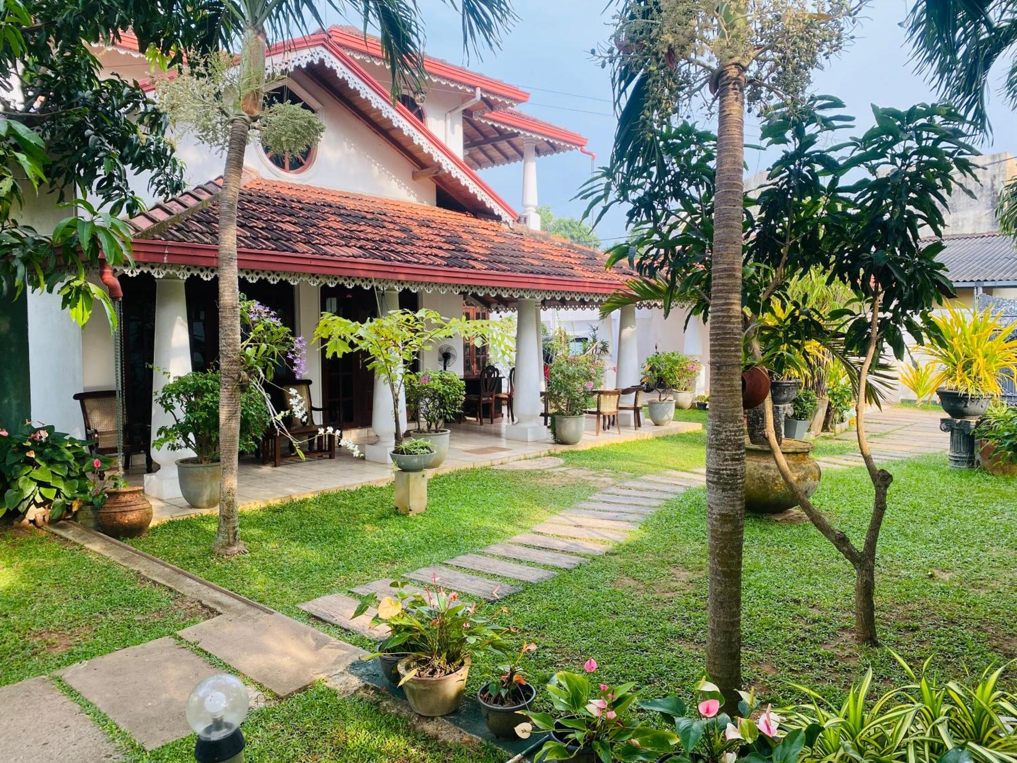 Sujeewani Villa Negombo Exterior foto