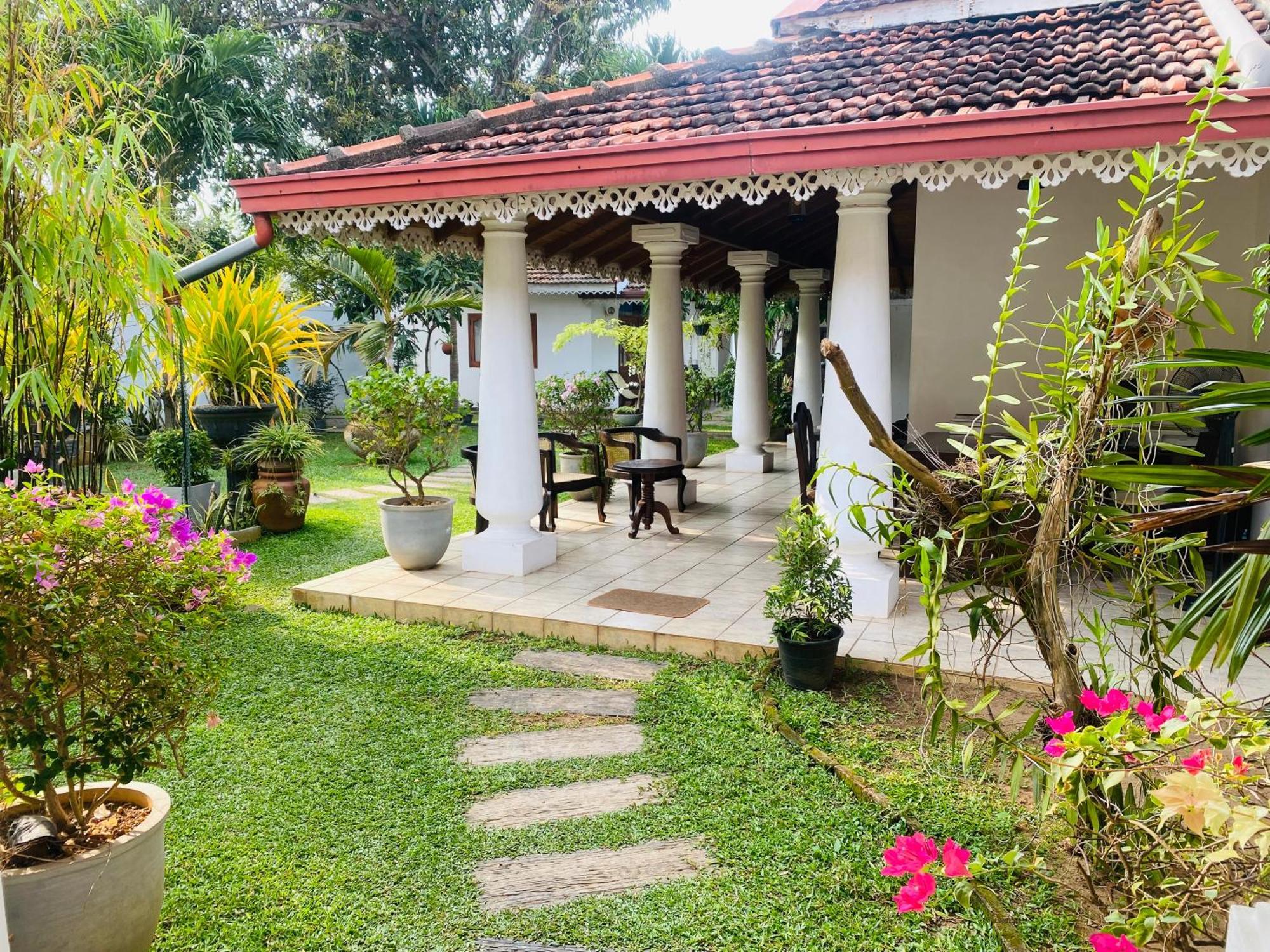 Sujeewani Villa Negombo Exterior foto