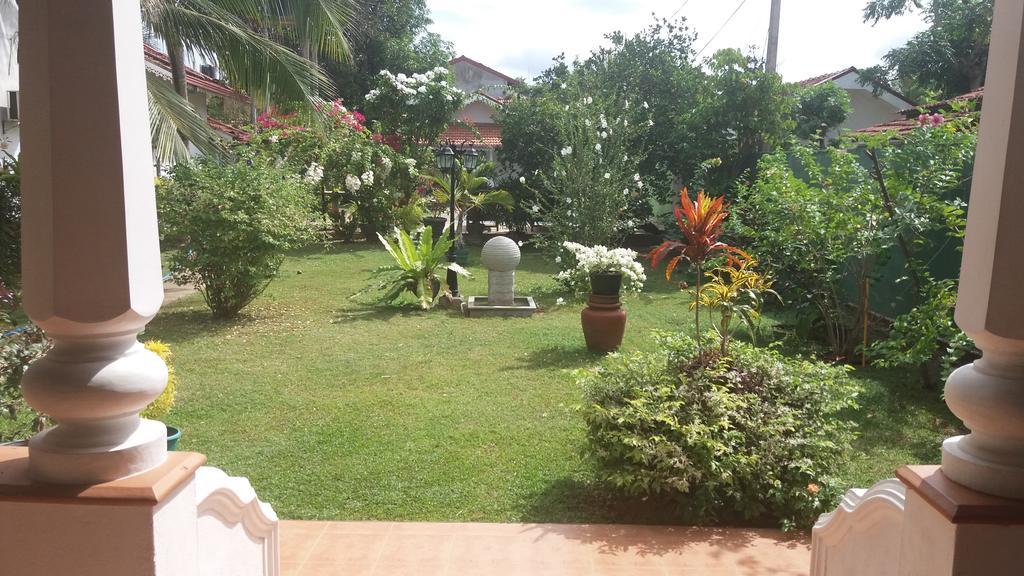 Sujeewani Villa Negombo Exterior foto