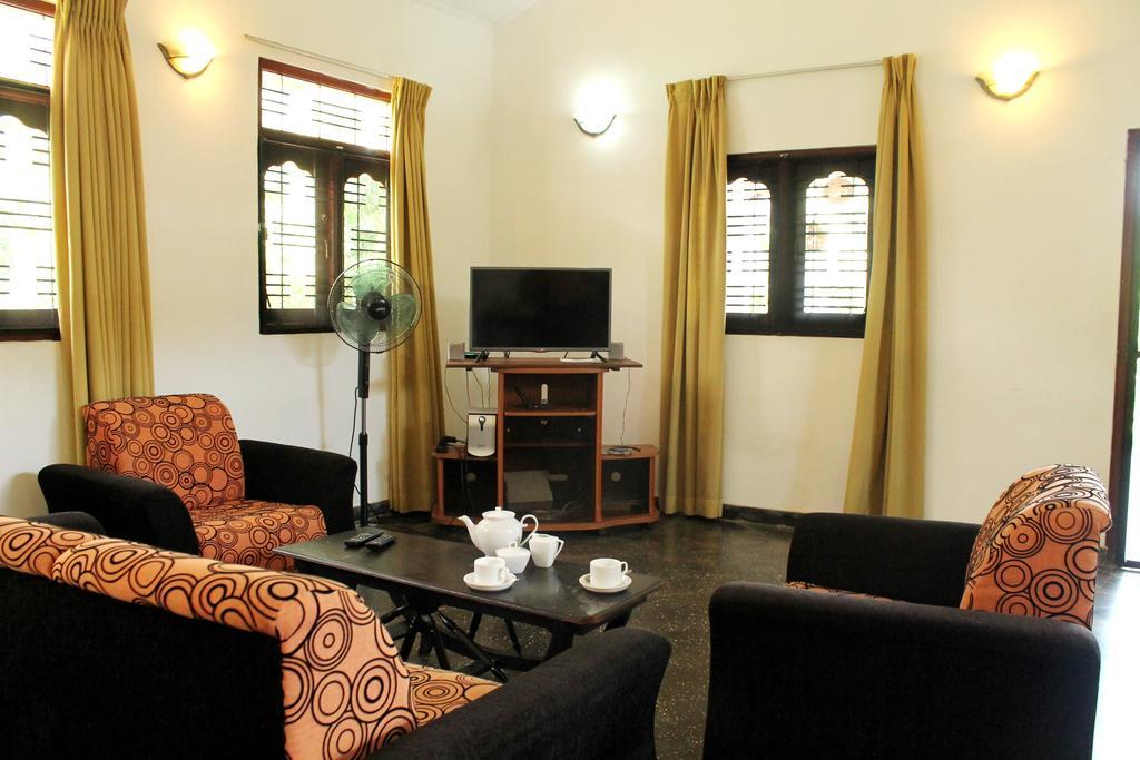Sujeewani Villa Negombo Exterior foto