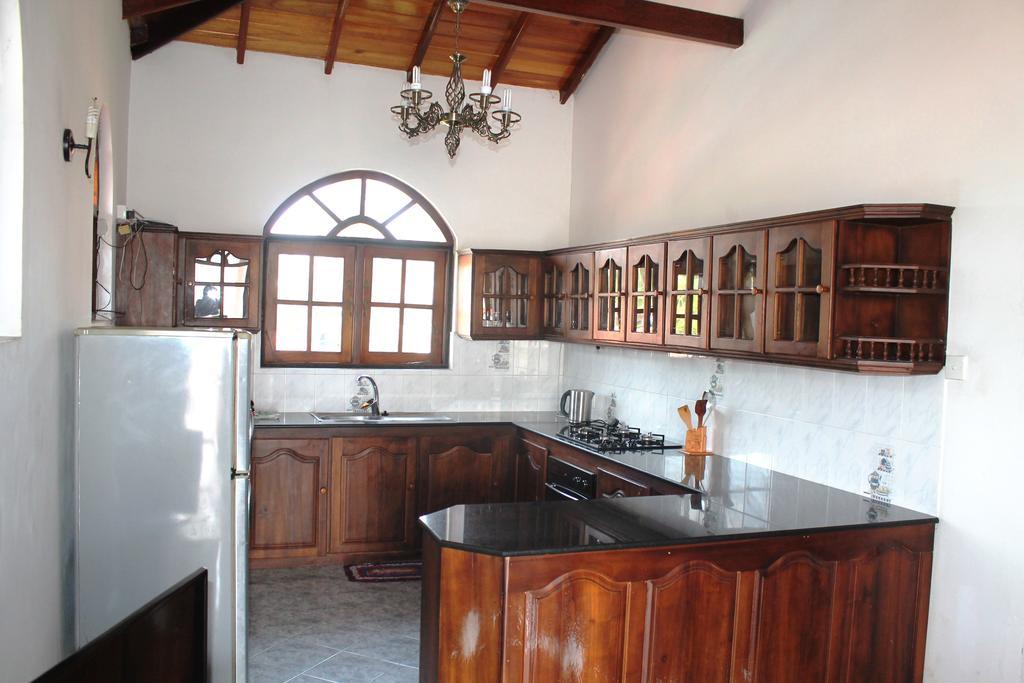 Sujeewani Villa Negombo Exterior foto